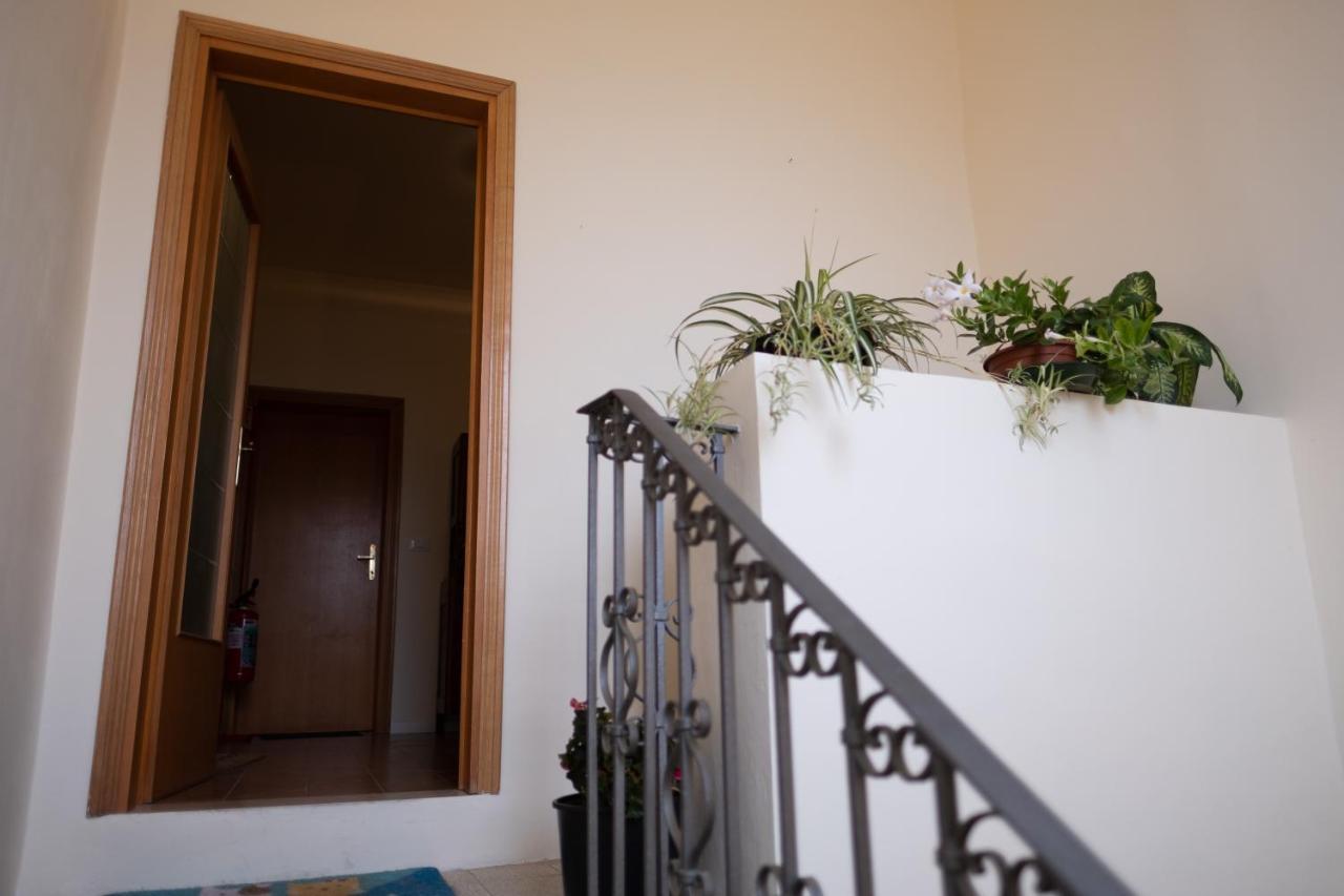 Casa Alina- Art House Apartman Foligno Kültér fotó